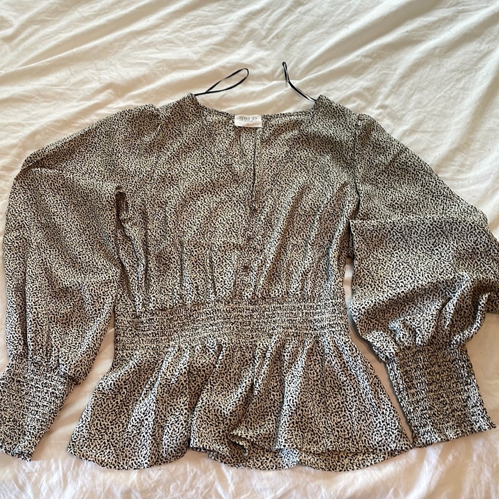 Never worn, pretty dress top